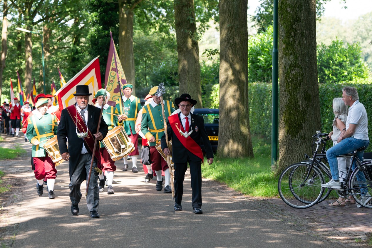 Bisschop Van den Hende bij openluchtmis H. Nicasius | Martelaren van Gorcum